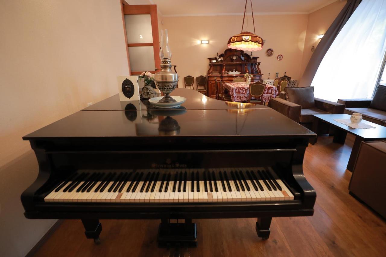 Apartment At 12 Baratashvili Street ティビリシ エクステリア 写真