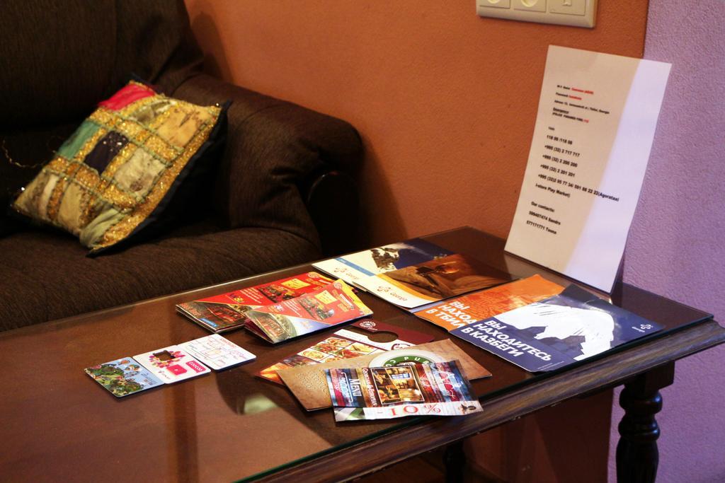 Apartment At 12 Baratashvili Street ティビリシ エクステリア 写真