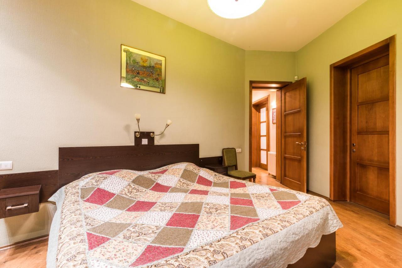 Apartment At 12 Baratashvili Street ティビリシ エクステリア 写真