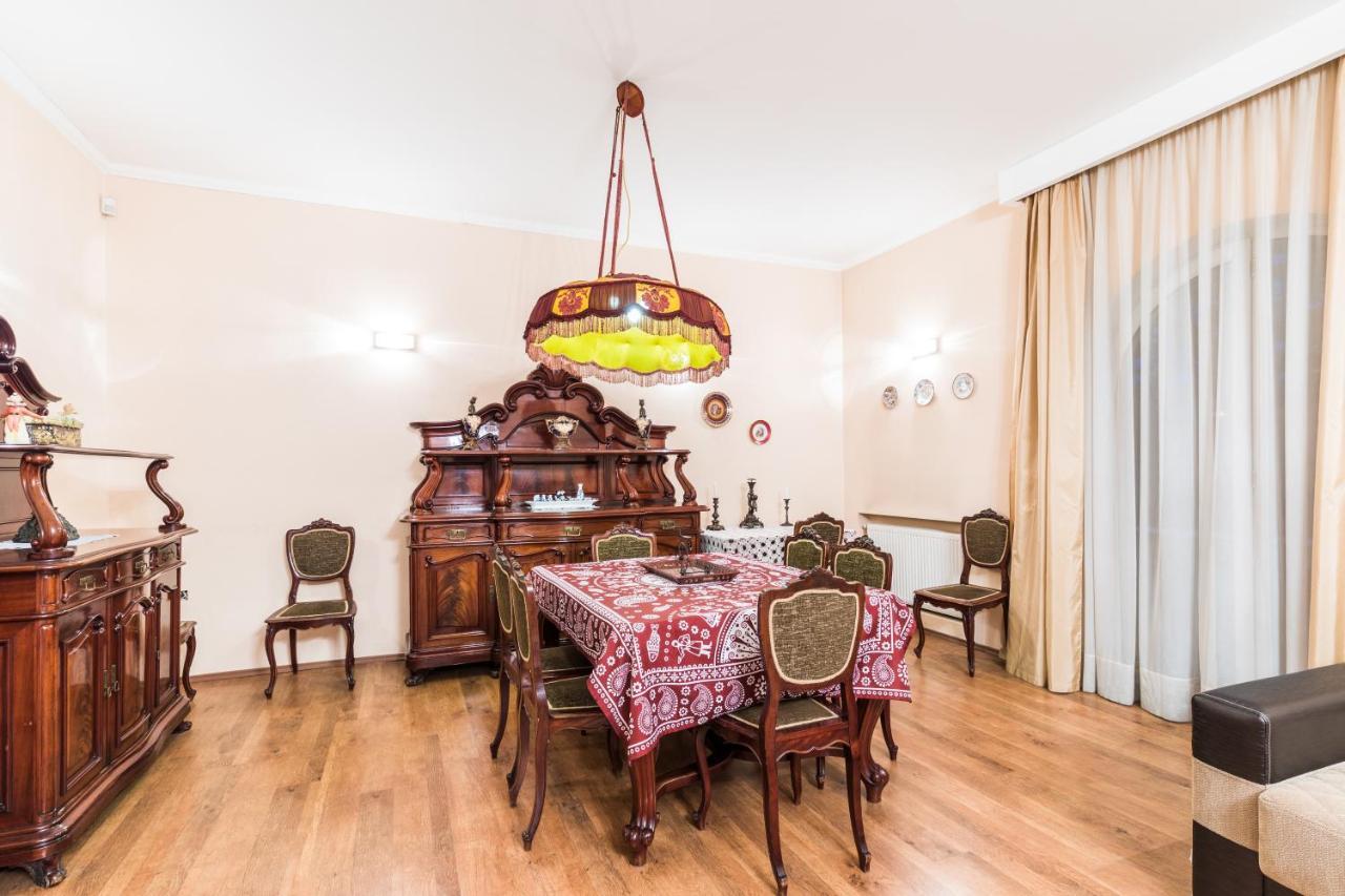 Apartment At 12 Baratashvili Street ティビリシ エクステリア 写真