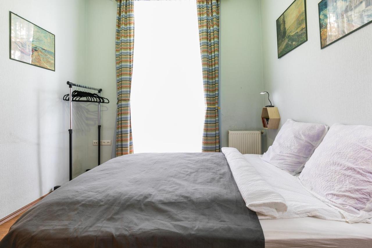 Apartment At 12 Baratashvili Street ティビリシ エクステリア 写真