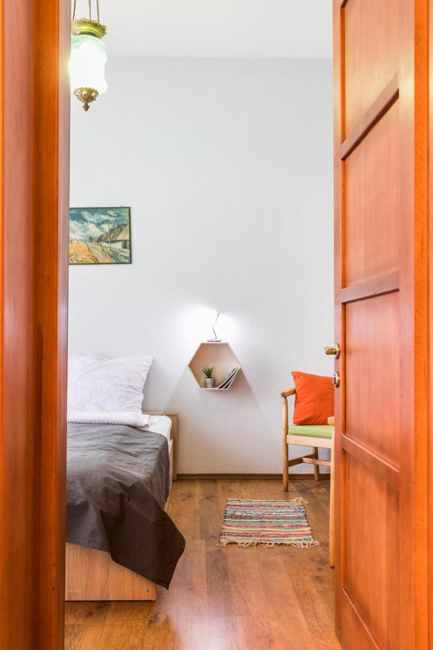 Apartment At 12 Baratashvili Street ティビリシ エクステリア 写真